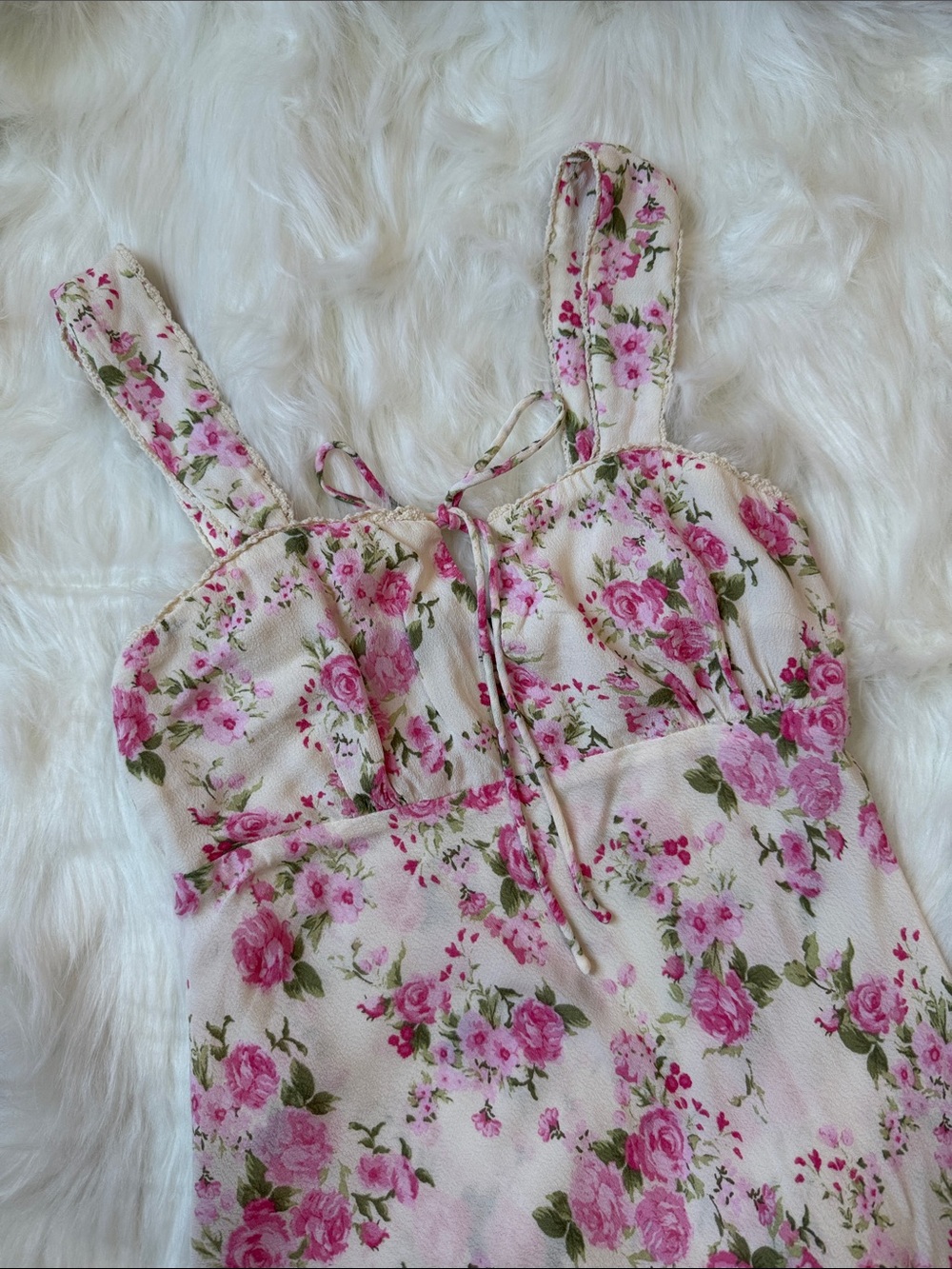 Mango Cream Floral Tie-Front Tank Top with Pink Roses